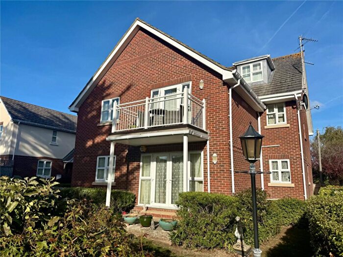 2 Bedroom Apartment For Sale In Bluebell Gardens, York Avenue, New Milton, Hampshire, BH25