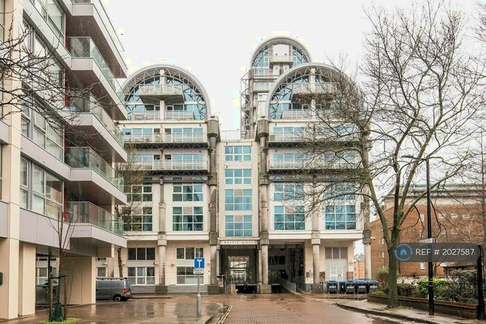3 Bedroom Penthouse To Rent In Baltic Quay, London, SE16