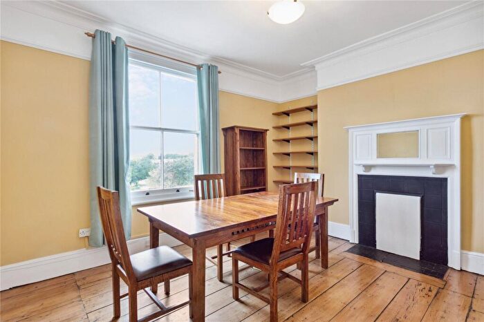 2 Bedroom Flat To Rent In Camden Road, Camden, NW1