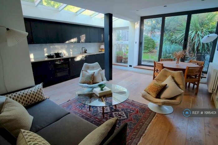 1 Bedroom Flat To Rent In Crystal Palace Road, London, SE22