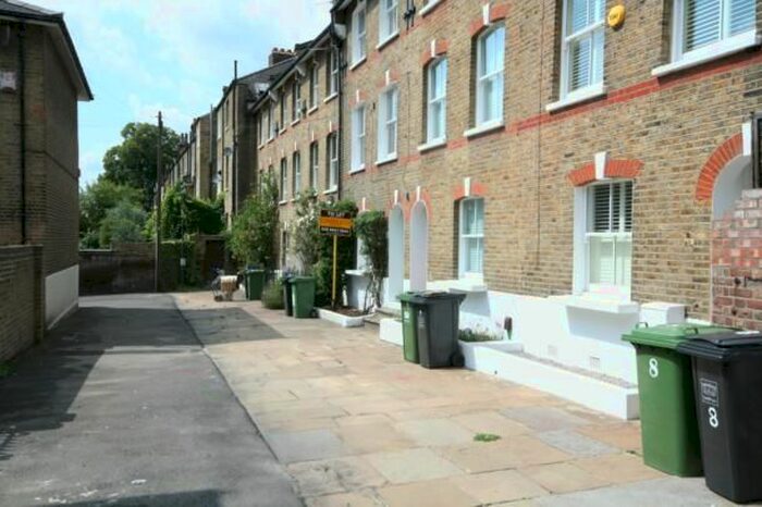 2 Bedroom Cottage To Rent In Collins Street, Blackheath, SE3