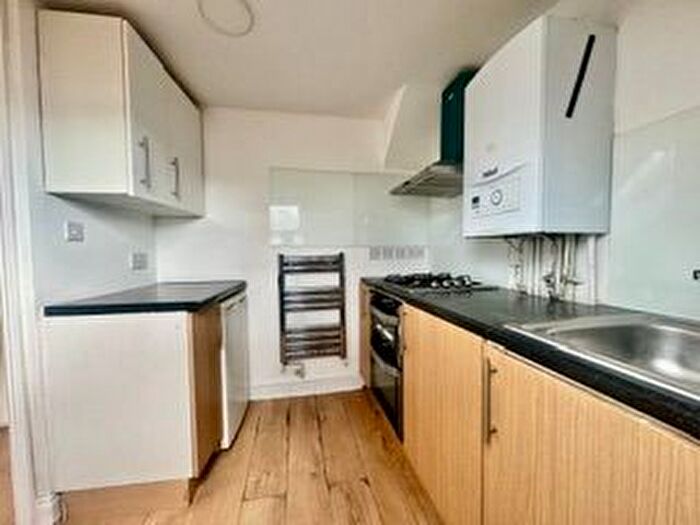 1 Bedroom Flat To Rent In Mildmay Road, Ilford, IG1