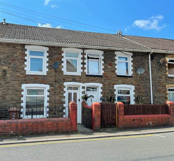 3 Bedroom End Of Terrace House To Rent In Newport Road, Cwmcarn, Newport, NP11