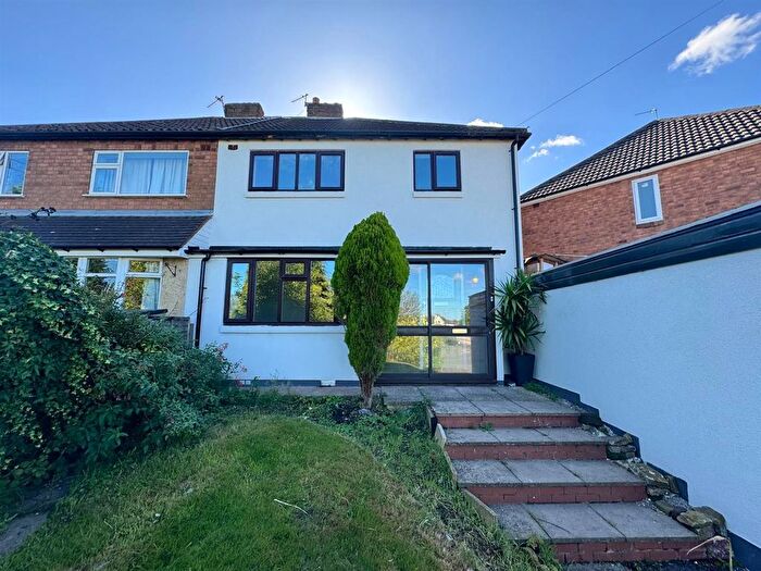 3 Bedroom Semi-Detached House To Rent In King George Crescent, Walsall, WS4