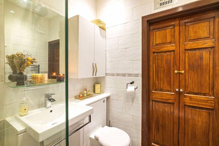 1 Bedroom Flat For Sale In Albyn Grove, Aberdeen, AB10