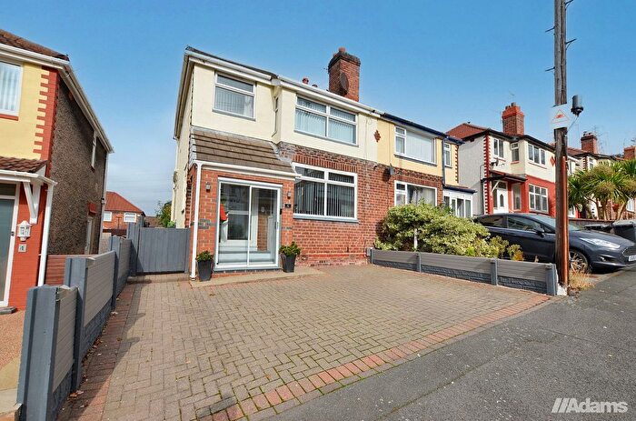 3 Bedroom Semi-Detached House For Sale In Hazel Avenue, Runcorn, WA7