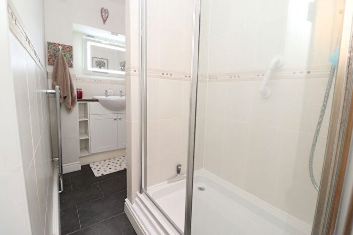 2 Bedroom Cottage For Sale In High Street, Leadenham, Lincoln, LN5