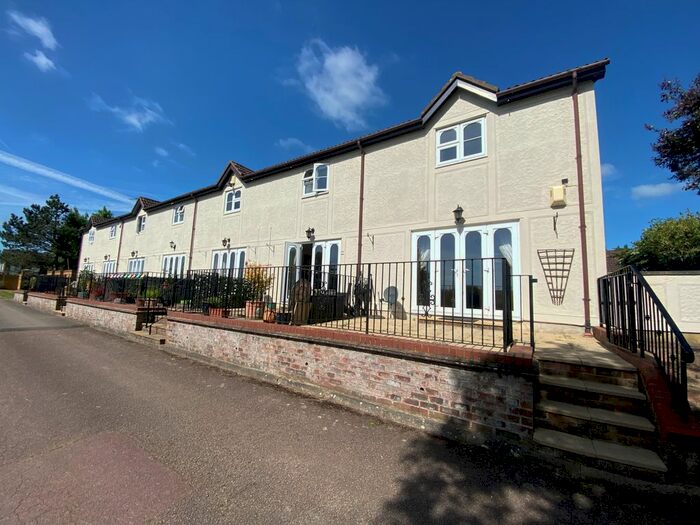 2 Bedroom End Of Terrace House To Rent In River Court, Crouchfield, Ware, SG12