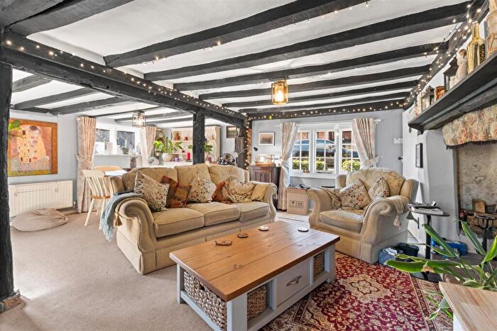 2 Bedroom Cottage For Sale In Vicarage Road, Hailsham, BN27