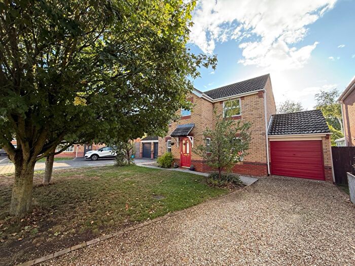 4 Bedroom Detached House For Sale In Fox Covert, South Hykeham, LN6