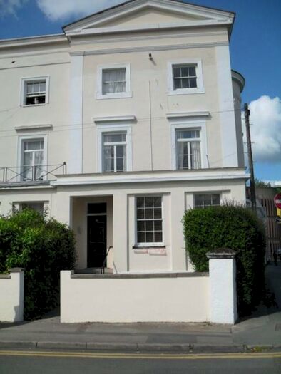 1 Bedroom Flat To Rent In Grosvenor Street Cheltenham, GL52