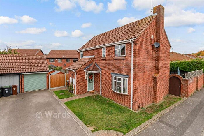 4 Bedroom Detached House For Sale In Durndale Lane, Northfleet, Gravesend, Kent, DA11