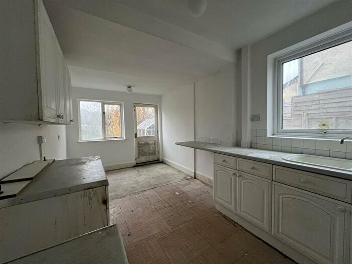 2 Bedroom Semi-Detached House For Sale In Brookvale Road, Stratford-Upon-Avon, CV37