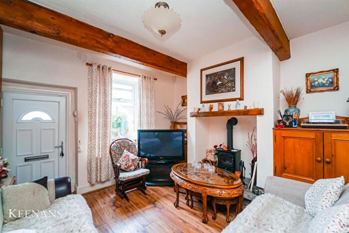 2 Bedroom Cottage For Sale In Holcombe Road, Rossendale, BB4