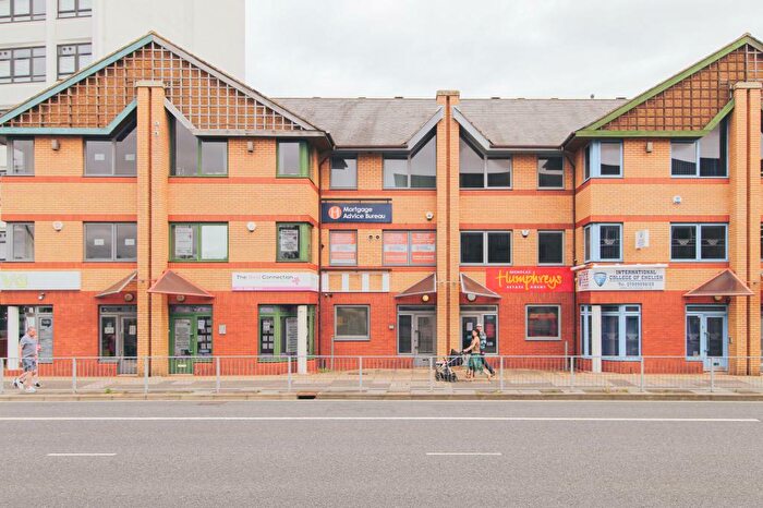 2 Bedroom Flat To Rent In Sovereign Gate Commercial Road, Sovereign Gate, - Commercial Road, Portsmouth, PO1