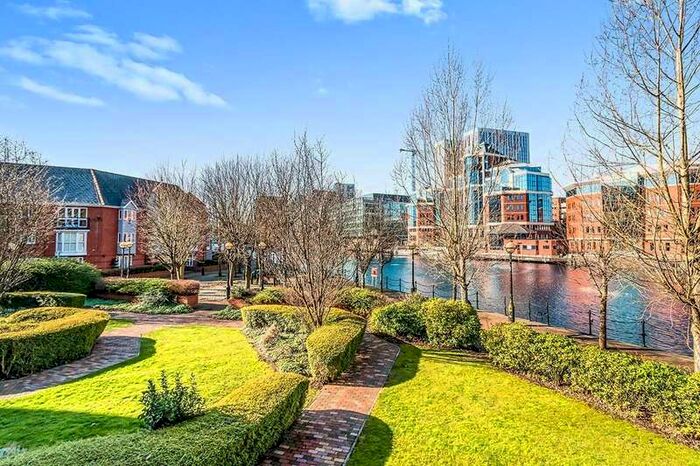 2 Bedroom Apartment To Rent In Labrador Quay, Salford, M50