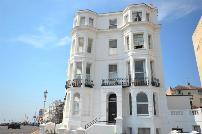 1 Bedroom Flat To Rent In Queens Gardens, Eastbourne, BN21
