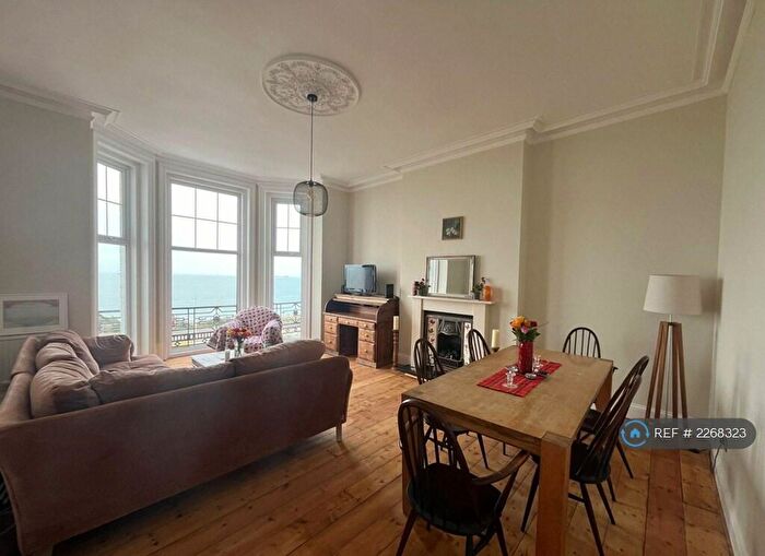 2 Bedroom Flat To Rent In Lewis Crescent, Margate, CT9