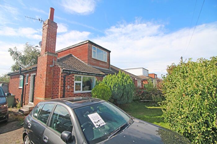 3 Bedroom Bungalow For Sale In Rydal Avenue, Freckleton, PR4