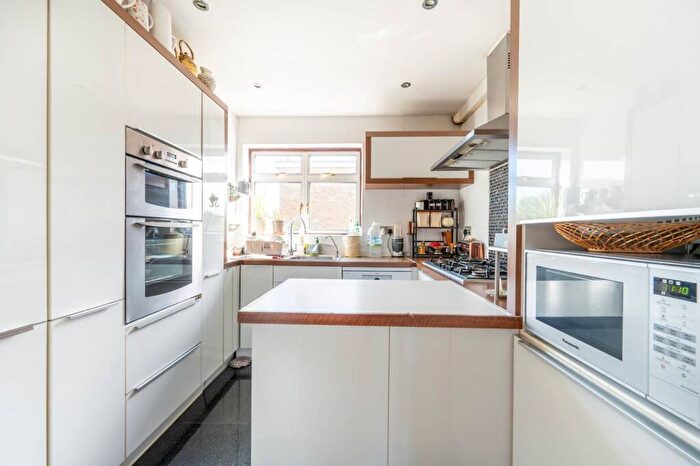 4 Bedroom House For Sale In The Leadings, Wembley, HA9