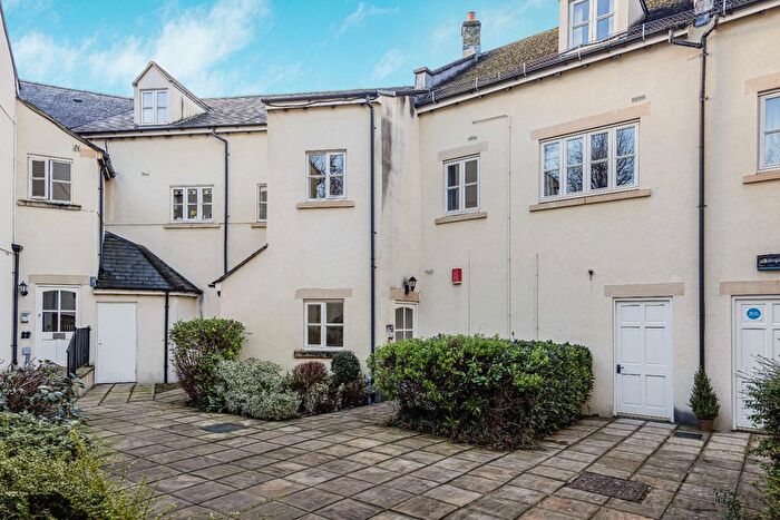 2 Bedroom Flat For Sale In The Old George, Tabrams Pitch, Nailsworth, Gloucestershire, GL6