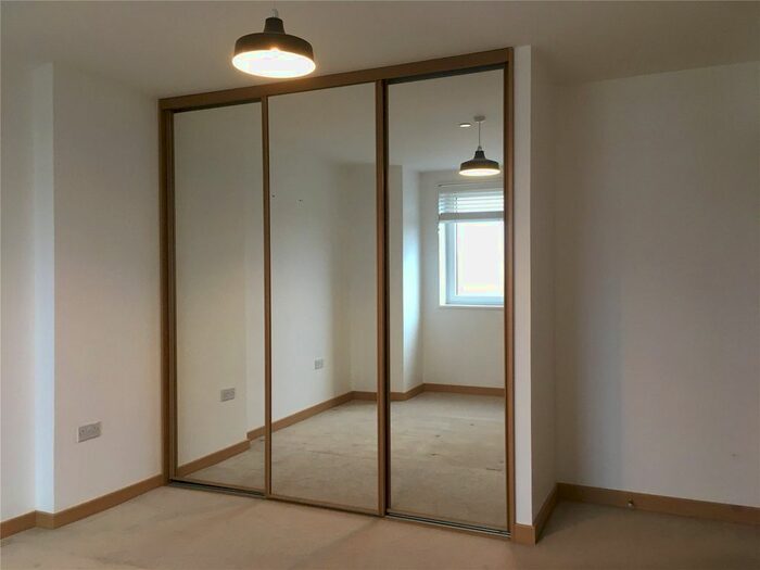 1 Bedroom Flat To Rent In Southchurch Avenue, Southend-On-Sea, Essex, SS1