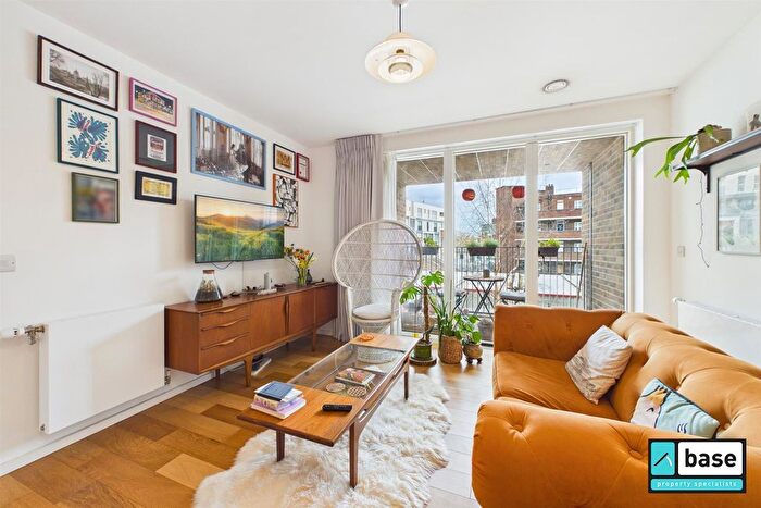 1 Bedroom Flat To Rent In Branch Place, Colville Estate, London, N1