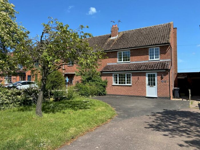 3 Bedroom Semi-Detached House For Sale In Sowters Lane, Burton On The Wolds, LE12