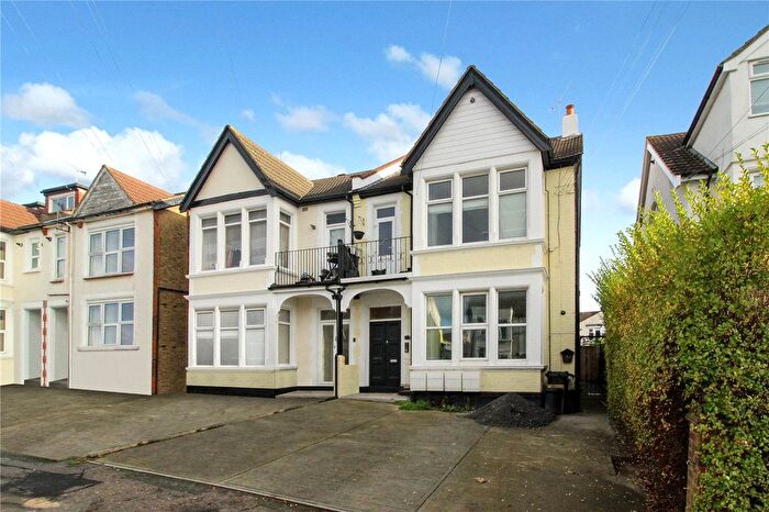 1 Bedroom Flat For Sale In Meteor Road, Westcliff-On-Sea, Essex, SS0