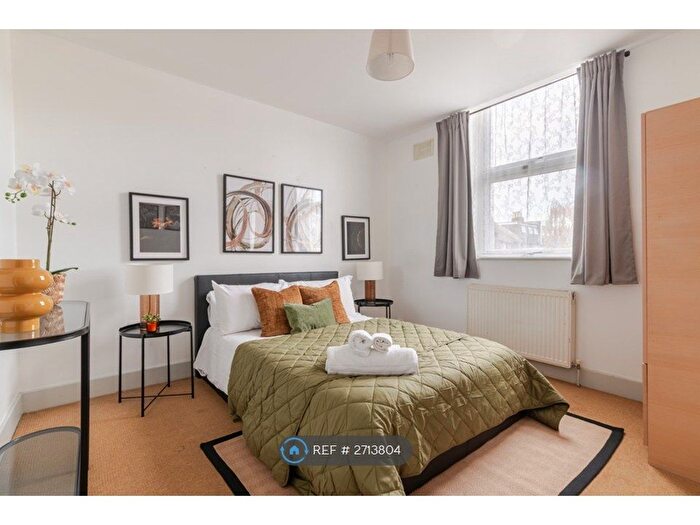 1 Bedroom Flat To Rent In Shepherds Bush Road, London, W6