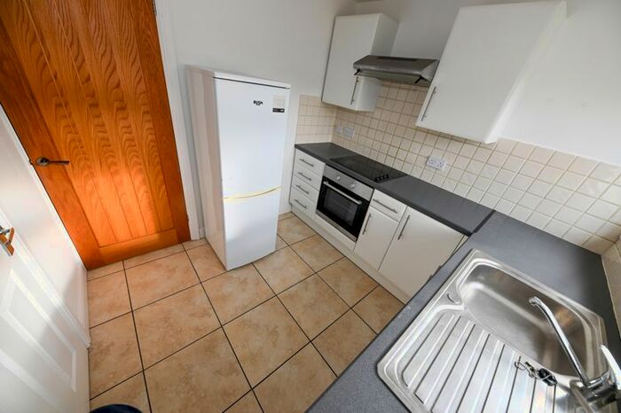 1 Bedroom Flat To Rent In Merchistoun Road, Horndean, Waterlooville, PO8