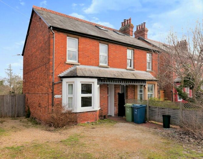 1 Bedroom Flat To Rent In Rose Hill, Oxford, Oxfordshire, OX4