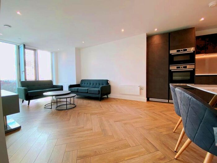 2 Bedroom Flat To Rent In Victoria Residence, Silvercroft Street, Manchester, M15