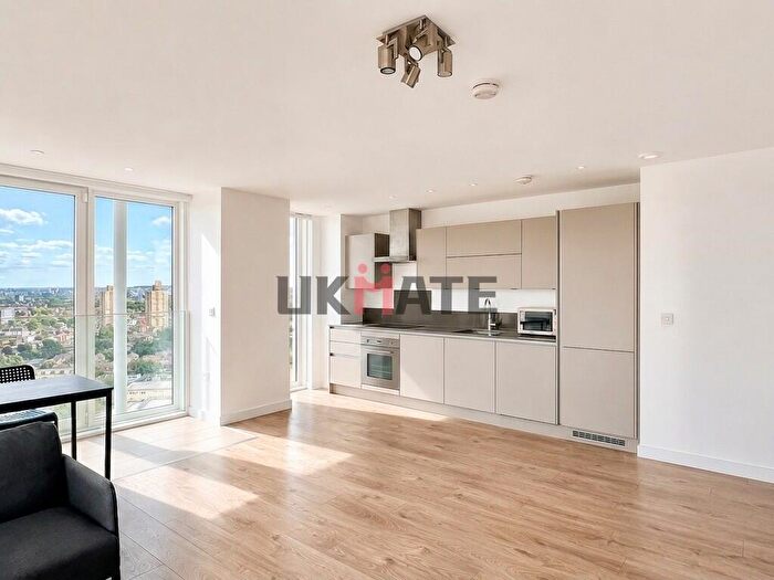 2 Bedroom Flat To Rent In Stratosphere Tower, Great Eastern Road, E15
