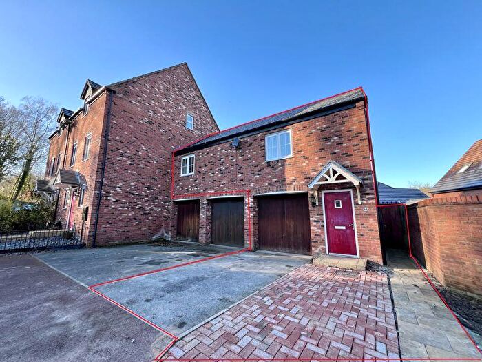 2 Bedroom Coach House To Rent In Bath Vale, Congleton, CW12