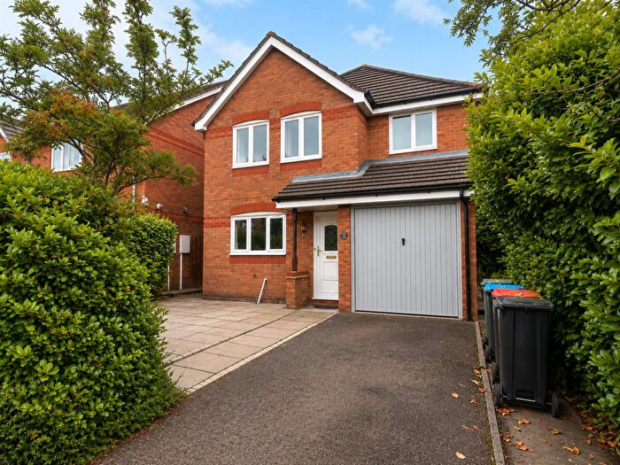 4 Bedroom Detached House For Sale In Brearley Avenue, Oldbrook, MK6