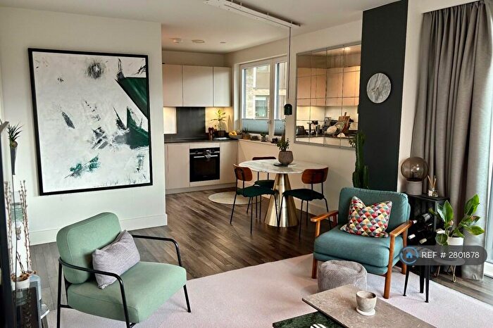 2 Bedroom Flat To Rent In Quartz Apartments, London, SE14