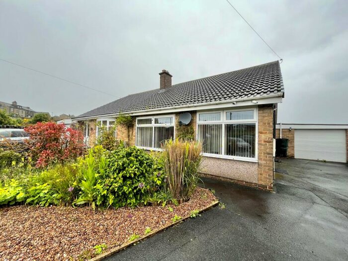 2 Bedroom Bungalow To Rent In Leyside Drive, Allerton, Bradford, West Yorkshire, BD15