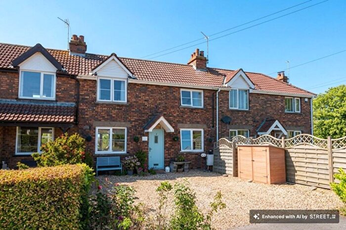 4 Bedroom Terraced House To Rent In The Crescent, Old Down, BS32