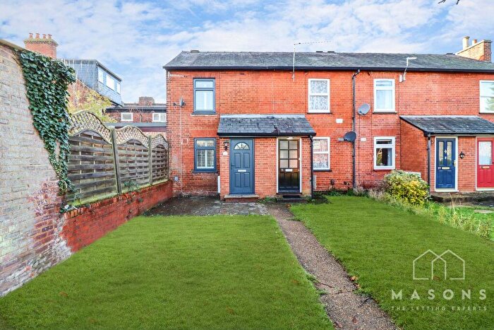 2 Bedroom End Of Terrace House To Rent In Garden Row, Hitchin, Hertfordshire, SG5