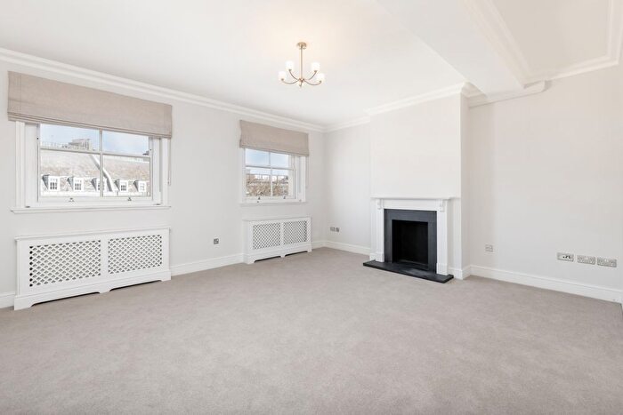 2 Bedroom Flat To Rent In Great Cumberland Place, London, W1H