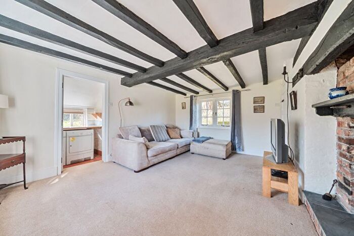 2 Bedroom Detached House To Rent In Skinners Lane, Chiddingfold, Godalming, GU8