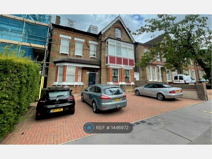 1 Bedroom Flat To Rent In Birdhurst Rise, South Croydon, CR2