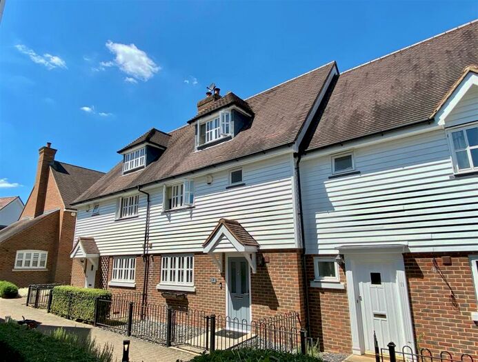 3 Bedroom Terraced House To Rent In Laxton Walk, Kings Hill, ME19