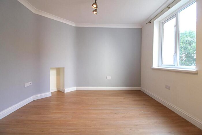 3 Bedroom Flat To Rent In Fairview, Cheltenham, GL52