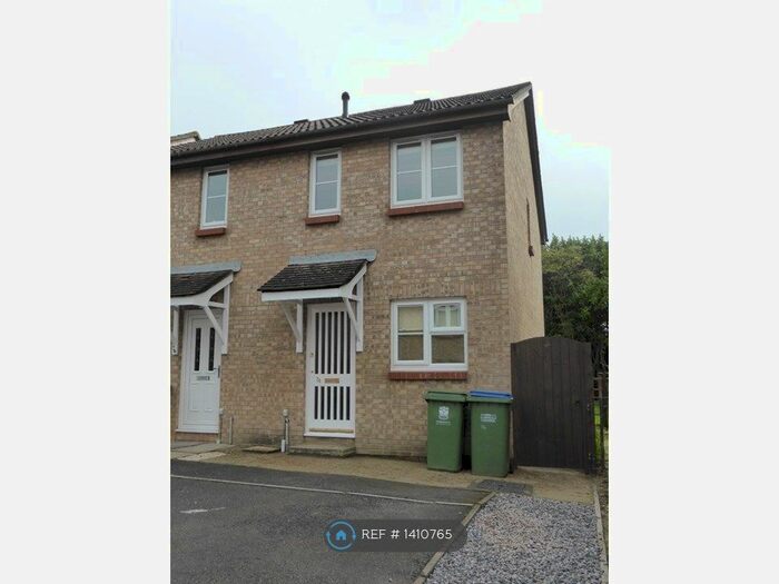 2 Bedroom Semi-Detached House To Rent In Celandine Avenue, Locks Heath, Southampton, SO31