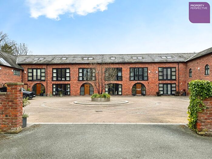 4 Bedroom Barn Conversion For Sale In Culcheth Hall Farm Barns, Culcheth, WA3