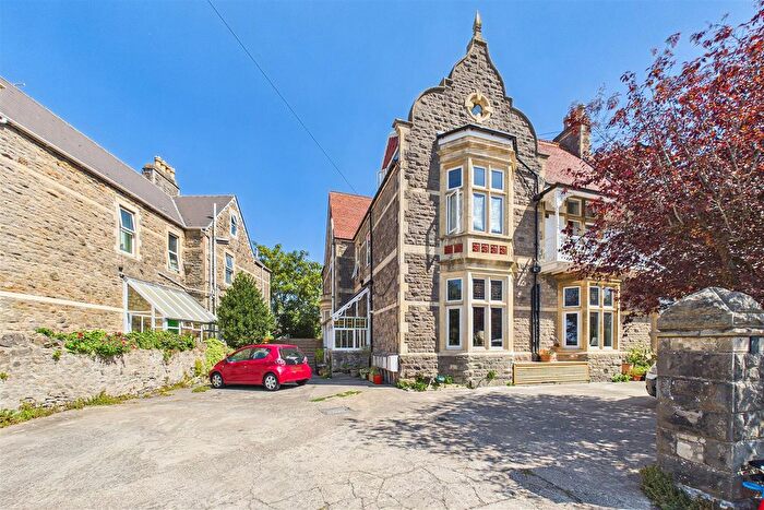 2 Bedroom Flat For Sale In Jesmond Road, Clevedon, BS21