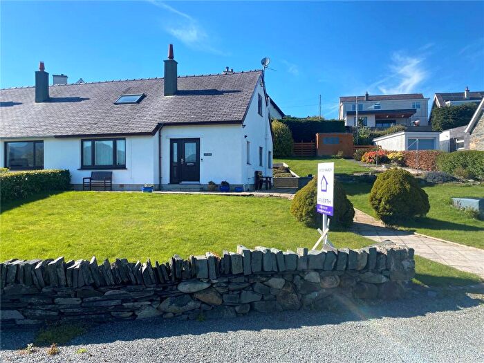 3 Bedroom Bungalow For Sale In Llandygai, Bangor, Gwynedd, LL57
