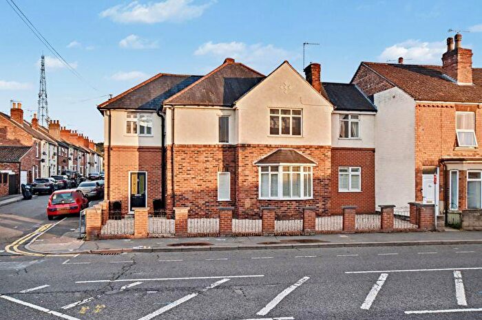 5 Bedroom End Of Terrace House For Sale In Newark Road, Lincoln, LN5